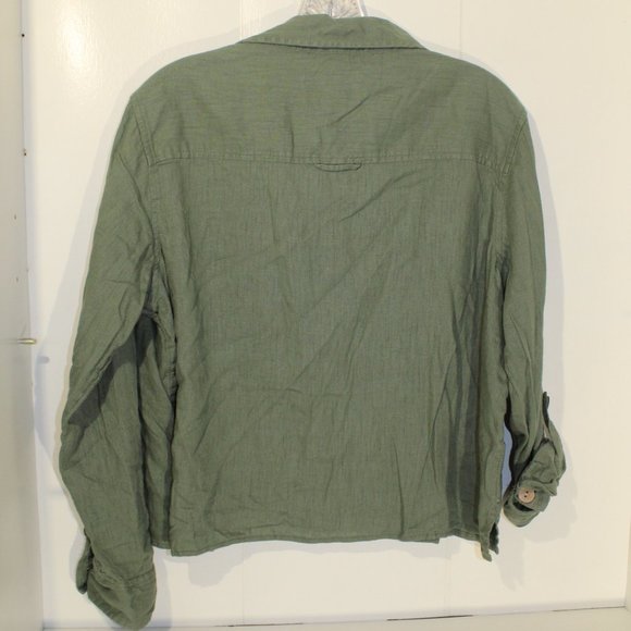 American Eagle button down, cute wooden buttons - Picture 5 of 5